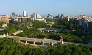 أهمية تطوير البنية التحتية المقاومة للمناخ في فالنسيا إسبانيا