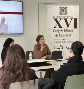 شباب مسلم يبني هويته في المجتمع الكتالوني