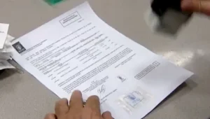 مساكن مكتظة بالمهاجرين المسجلين بشكل غير قانوني عبر شهادات سكنى مزورة