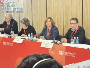 وفد الاتحاد الاشتراكي للقوات الشعبية في اجتماع مالطا