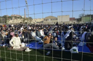 فعالية ثقافية إسلامية داخل مسجد في صباديل بعد صلاة العيد