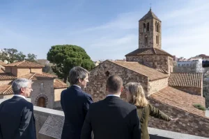 تفاصيل معمارية من مجمع سيو دي إيغارا تعكس التراث الباليوكريستي في تيراسا